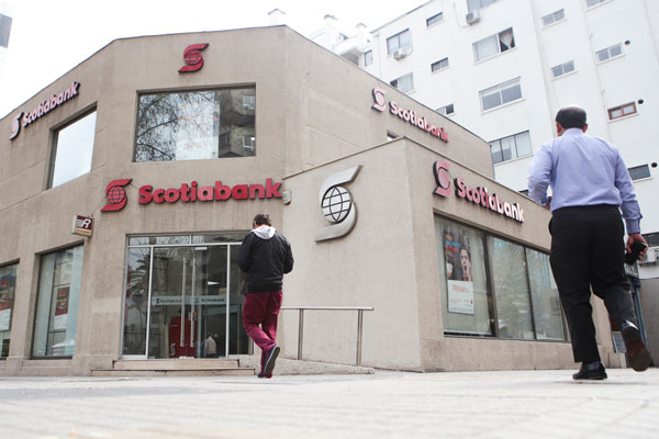 Scotiabank-BBVA: informes proyectan baja de 5% en clientes e impacto positivo en utilidades a 2020