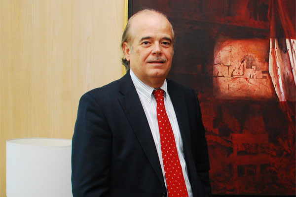 Von Chrismar recibe el premio del ejecutivo “financiero del año” en América