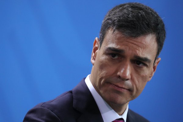 Nuevo presidente español desata polémica tras gastar US$ 17 mil en viaje para asistir a concierto de "The Killers"