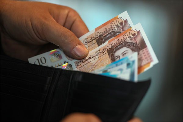 El Banco de Inglaterra subió a 0,75% la tasa de interés