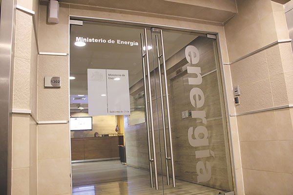 Designan a José Venegas como nuevo titular de la Comision Nacional de Energía