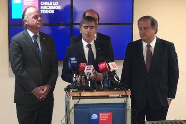 <p>Ahora en DF: Gobierno recurre a Arauco para absorber a cesantes de Iansa y pastas Suazo</p>