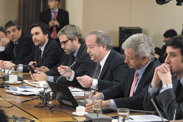 Salario mínimo: UDI sugiere nueva fórmula tras el rechazo opositor a idea de Larraín