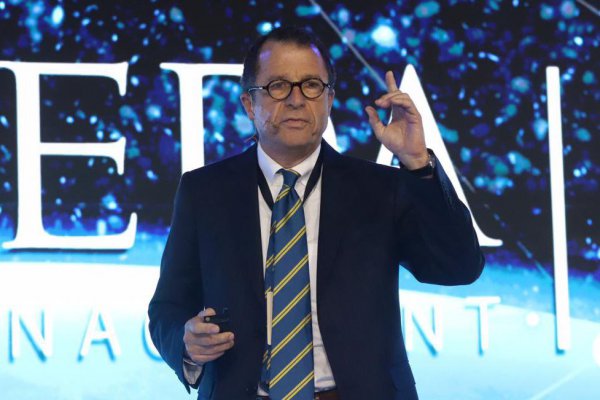 Edwards al gobierno: "Si viene una recesión global no podrán hacer nada, tienen que apurarse"