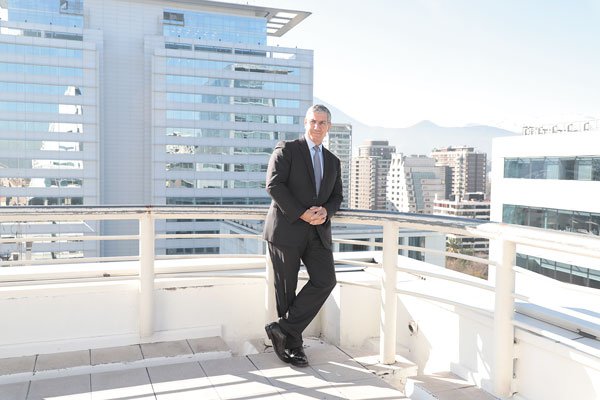 El camino del chileno Luis Valdés, CEO de Principal International