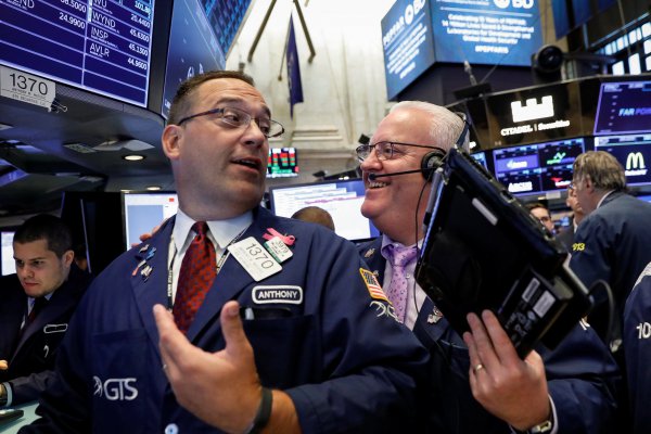 Wall Street celebra: ganancias de empresas de EEUU suben 24% en el segundo trimestre