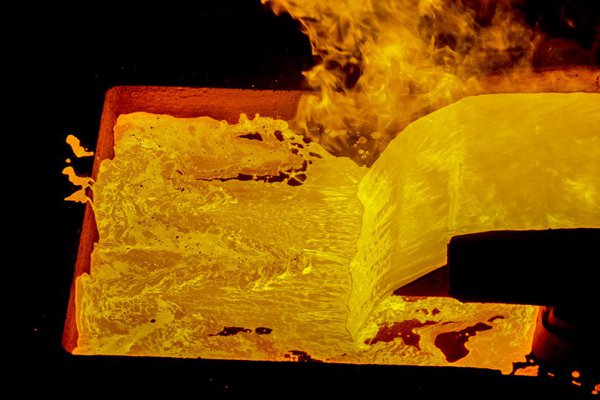 El cobre vuelve a caer en la Bolsa de Londres por el temor que genera la crisis turca