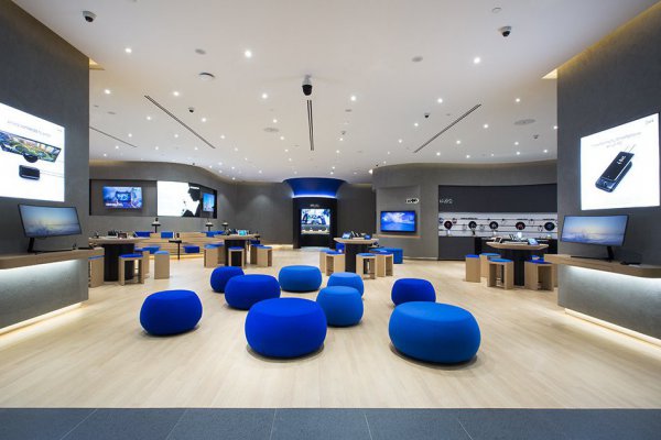 Samsung inaugura en Chile su tienda más grande de América, con 650 M2