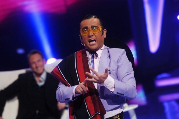 Sebastián Dávalos demanda por más de $ 3.360 millones a Canal 13 por rutinas de Yerko Puchento