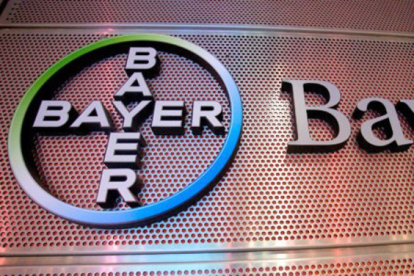 Cientos de demandas en curso y países que evalúan prohibirlo: esto viene para Bayer tras fallo por el Roundup de Monsanto