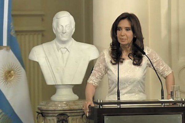 Juez emite órdenes de allanamiento a propiedades de Cristina Fernández