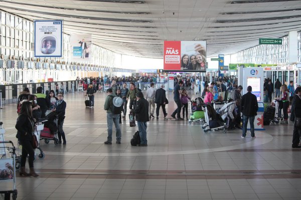 Cámara de Comercio de Santiago sugiere bajar precios a tasas de embarque