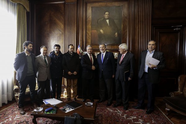 Parlamentarios regionalistas solicitan a Hacienda que incluya legislación de rentas regionales en reforma tributaria