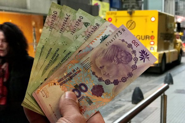 Empresas chilenas con operaciones trasandinas sufren en la bolsa