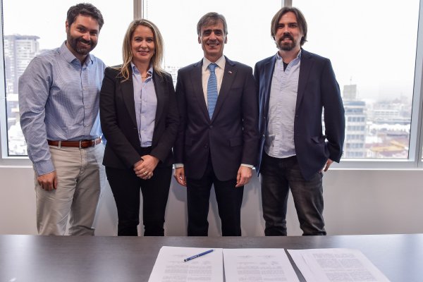Economía y ChileMass firman acuerdo para hacer análisis y manejo de datos