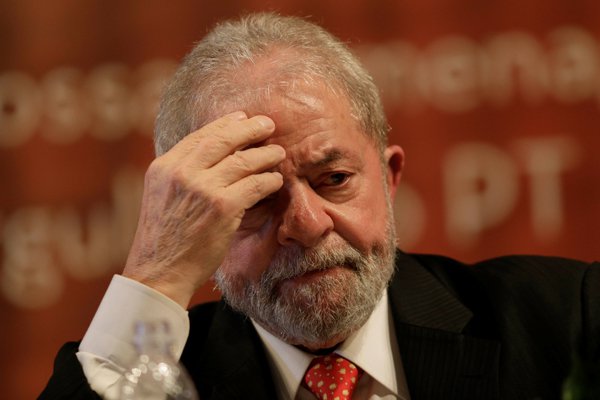 Justicia electoral da nuevo golpe a Lula: le prohíbe propaganda electoral en radios