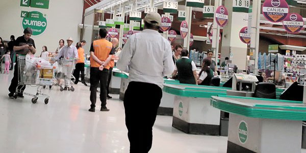 Justicia argentina ratifica multa de 2016 en contra de Jumbo por venta de aceite