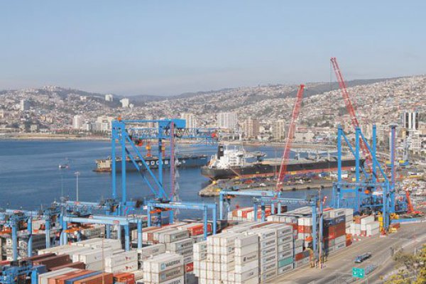 Se aplaza votación de permiso ambiental de Terminal 2 del Puerto Valparaíso