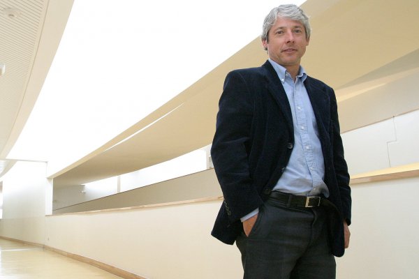 Tras 12 años, Alejandro Jadresic dejará la UAI