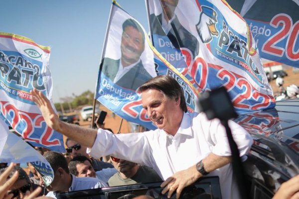 Bolsonaro se dispara en las encuestas presidenciales en Brasil tras atentado en su contra