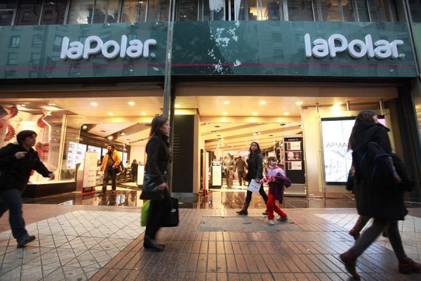 Menos turistas argentinos y débil consumo pasan la cuenta a La Polar