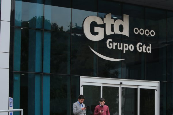 Gtd pone en marcha plan para desplegar fibra óptica submarina entre Arica y Puerto Montt