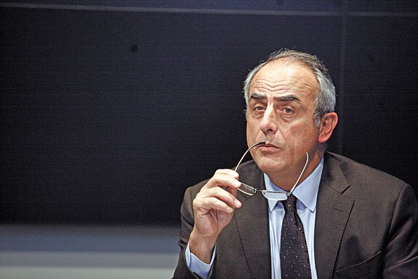 Piñera designa a Fernando Massú como nuevo vicepresidente de ENAP, pero trabajadores rechazan nombramiento