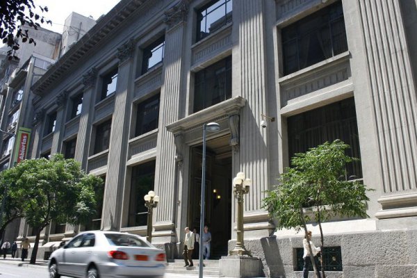BofA hace su apuesta: alza de tasa en Chile será en diciembre