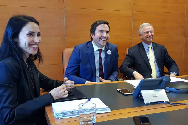 Hacienda se reúne con seremis y pide difundir reforma tributaria