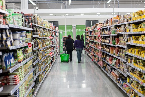 Golpe a las perspectivas para el comercio: Ventas en Santiago caen por segundo mes consecutivo
