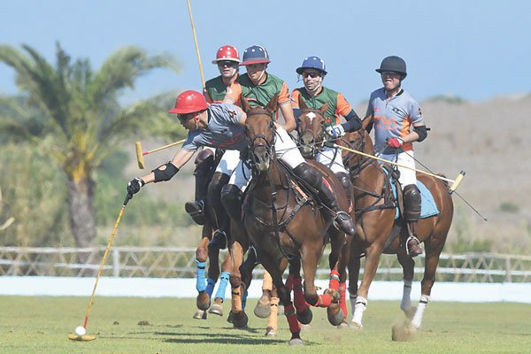 Un chileno jugó campeonato de Polo exclusivo para abogados en Marruecos