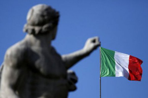 Italia pone en alerta a los mercados: gobierno eleva déficit y bolsa de Milán se desploma