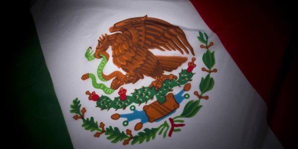 0,32% sube el peso mexicano tras anuncio de nuevo Nafta