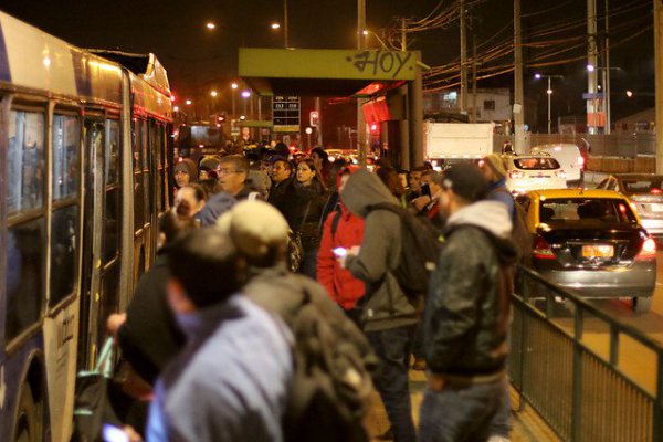 San Bernardo y La Pintana son las comunas menos “amigables” para caminar a un paradero