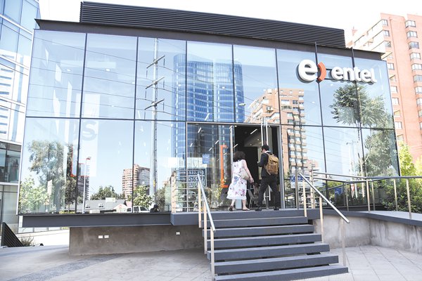 Entel crea filial para centralizar operación exterior