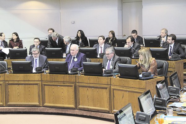 Gobierno confirma que expansión del PIB irá de más a menos durante su mandato