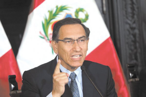 Vizcarra convoca a referéndum para combatir la corrupción en Perú