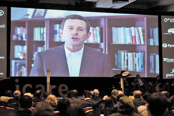 De Gregorio llama a “repensar” la descentralización
