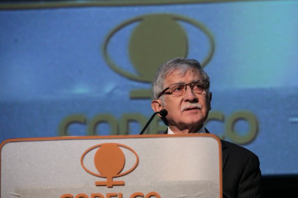 <p>Nelson Pizarro podría permanecer más de lo previsto como presidente ejecutivo de Codelco</p>