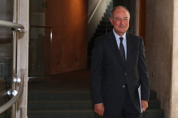 Enrique Barros zanjará disputa entre Southern Cross y familia Repetto por acciones de SMU