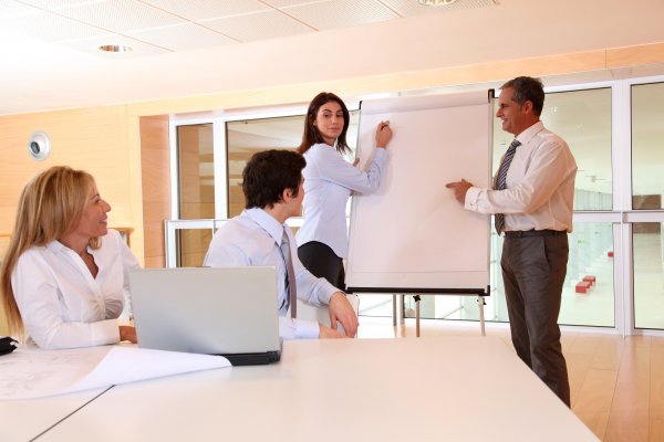 MBA o estudiar inglés: ¿Cuál impacta más en tu sueldo?
