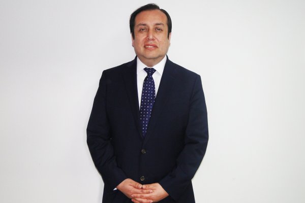 El ingeniero comercial que asume en noviembre como Intendente de Fondos y Seguros Previsionales