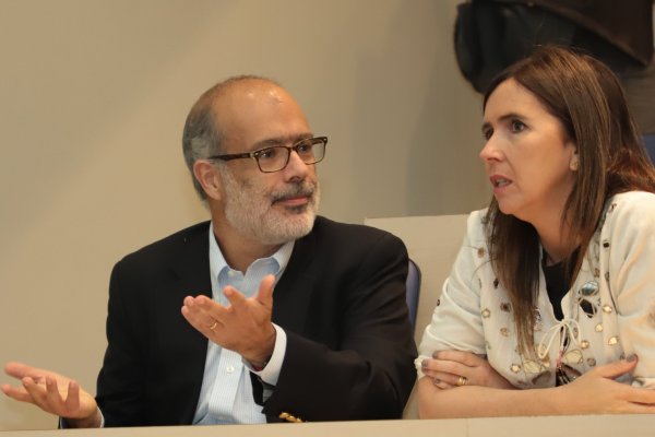 Valdés en picada contra Hacienda por reforma tributaria: Pide que no "vendan la mula" y dice que hacen "economía vudú"