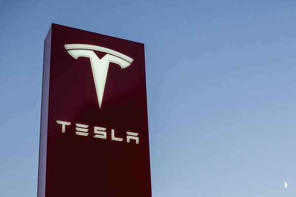 Musk cumplió: Tesla logró ganancias en el tercer trimestre e ingresos superaron expectativas
