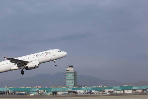 Luego de 18 años y cuatro presidentes, Perú entrega terrenos para ampliar aeropuerto de Lima