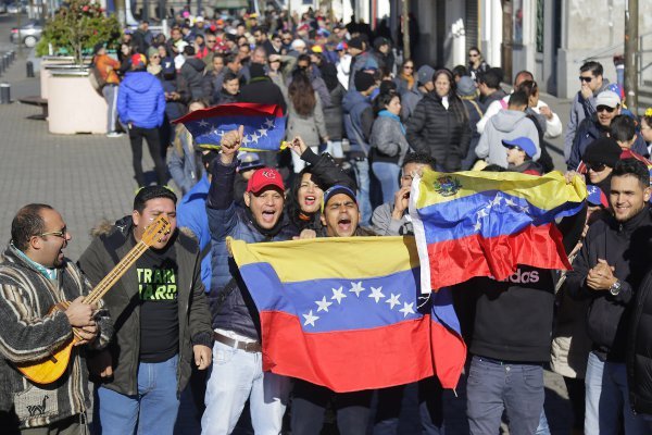 Perú dejará de dar permiso temporal a venezolanos tras acoger a casi 500.000