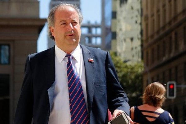 Nicolás Monckeberg adelanta que reforma contempla la reducción del encaje para las AFP