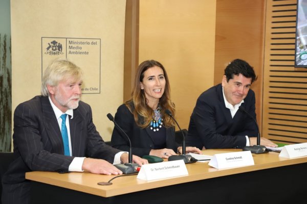 Ministra Schmidt informa acuerdo con instituto noruego para analizar aire de Quintero-Puchuncaví