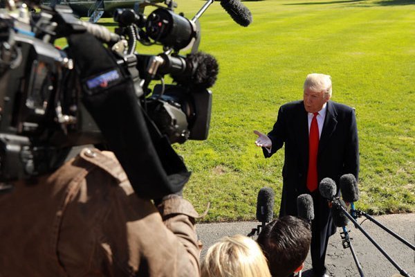 Las legislativas de EEUU dejan a Trump más expuesto a investigaciones pero a salvo del impeachment