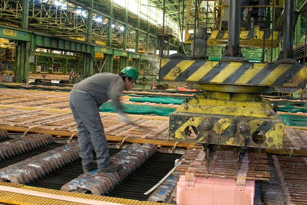 <p>Codelco oficia a firma contratista tras detectar irregularidades en El Salvador</p>